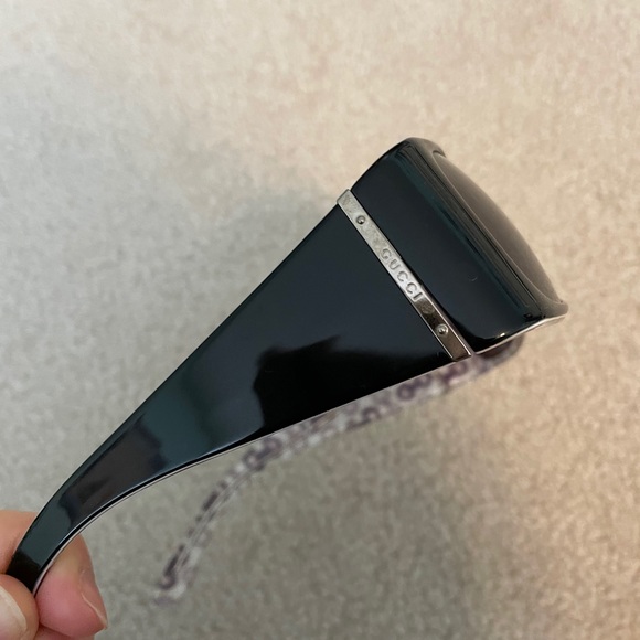 Gucci sunglasses main image 5